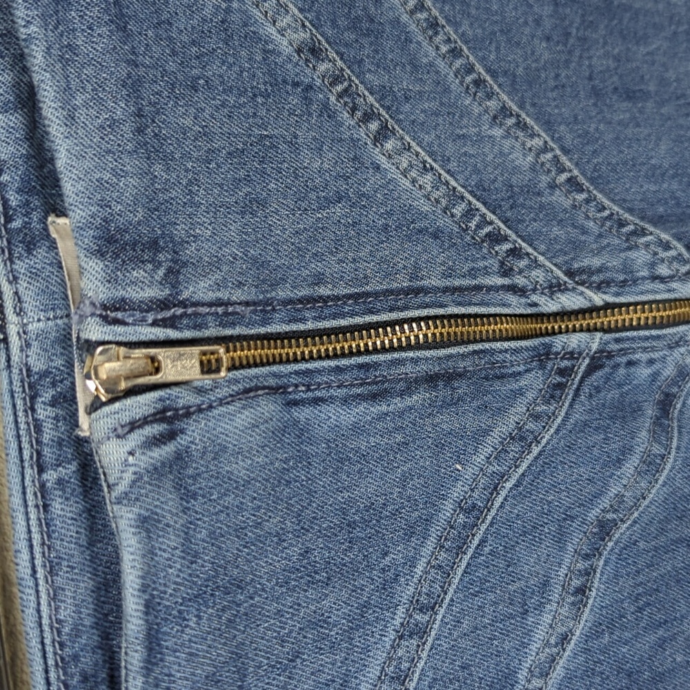 Good American High Rise, Good Classic, Blue Denim, size 29. - Picture 9 of 14